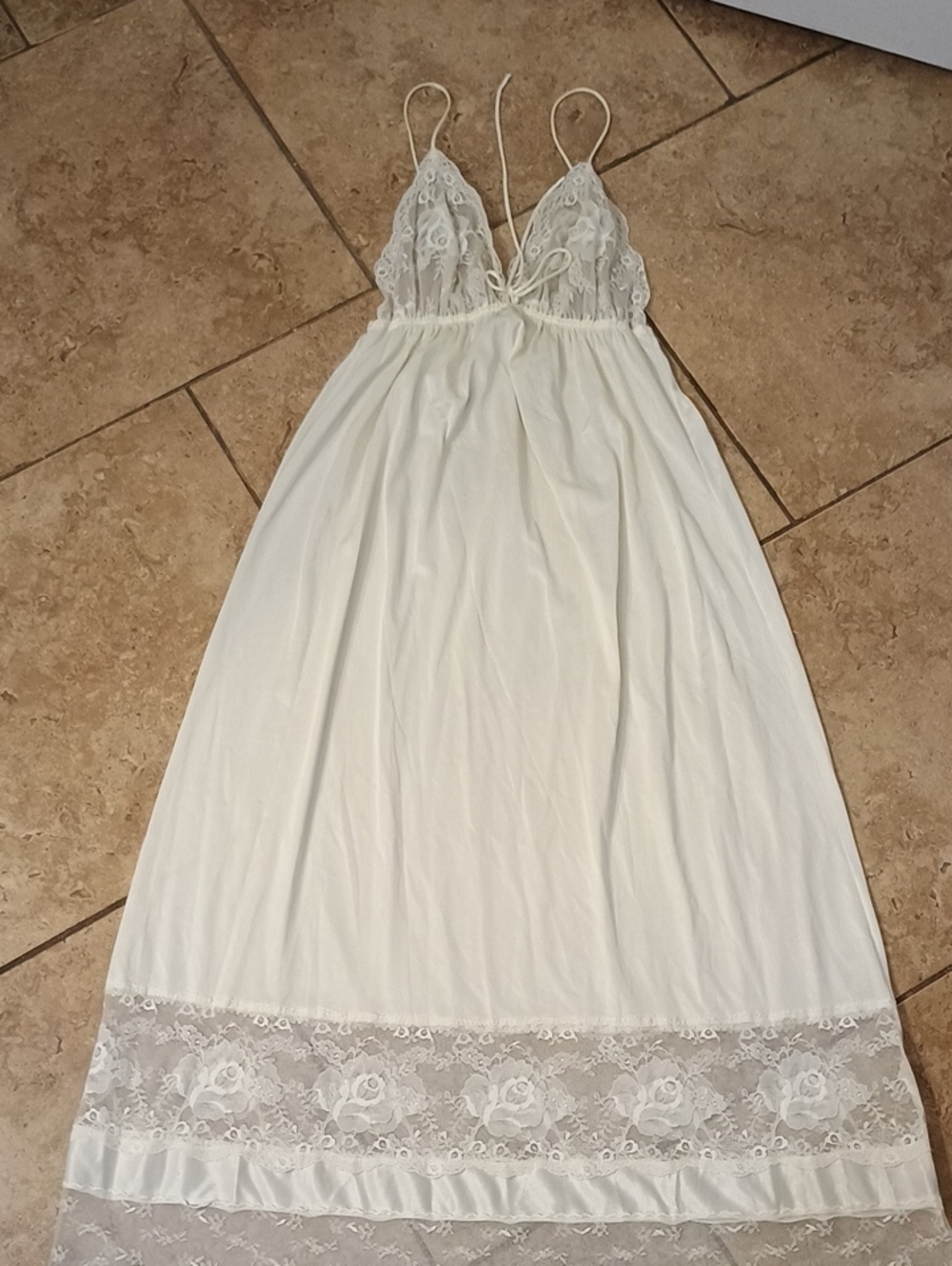 Vintage Miss Elaine Ivory Lace & Satin Nightgown Slip Dress